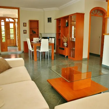 Capricorn Villa